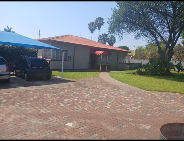 4 BEDROOM HOUSE FOR SALE IN BO-DORP